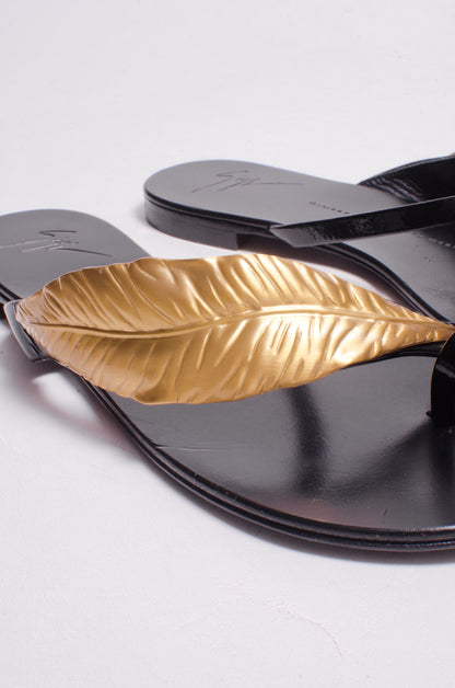 LEAF SANDALS