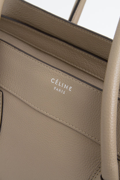 LUGGAGE TOTE IN DUNE