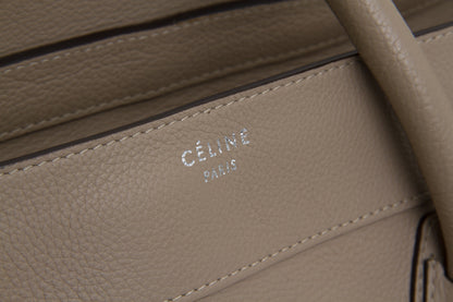 LUGGAGE TOTE IN DUNE