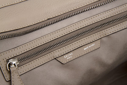 LUGGAGE TOTE IN DUNE