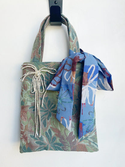 UPHOLSTERY TOTE W TAGS