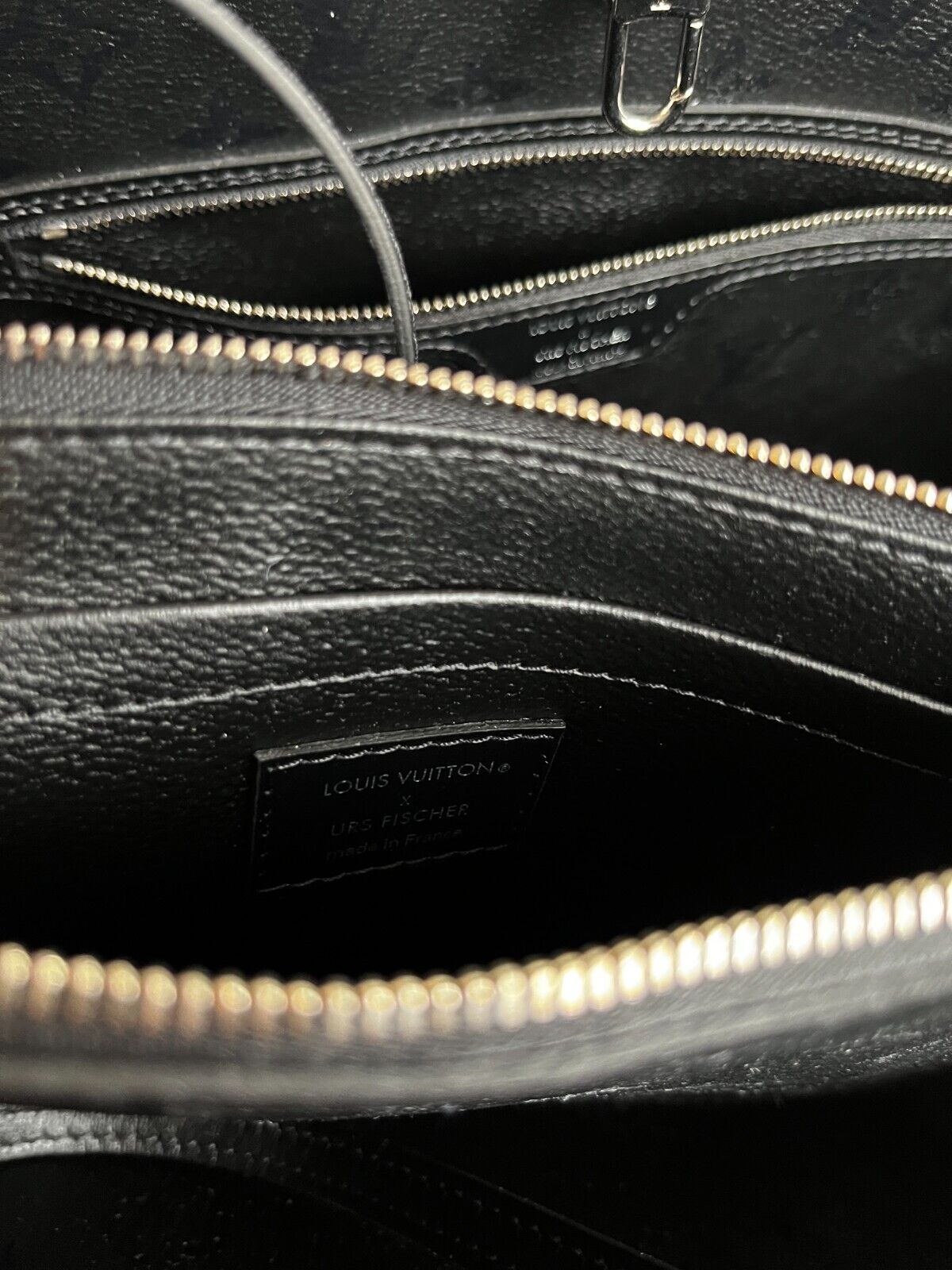 URS FISCHER TUFTED VELVET MM NEVERFULL
