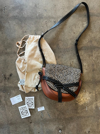 GATE RAFFIA SHOULDER BAG