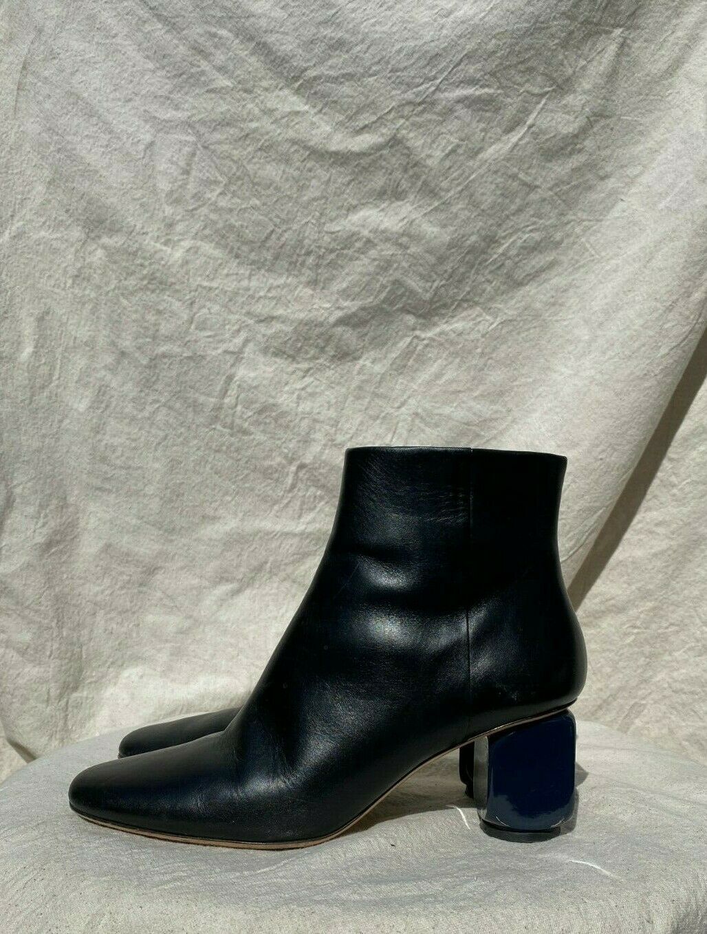 BOWIN CUBE HEEL BOOT