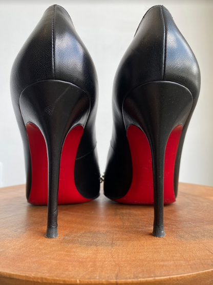 DOOR KNOCK STUD STILETTOS