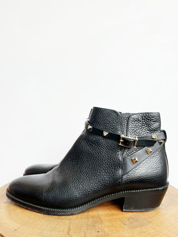 ANA EMBOSSED BOOTS